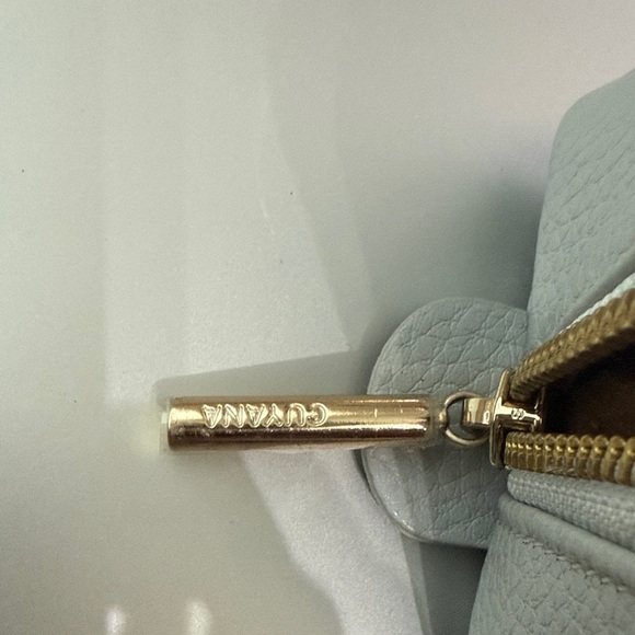 Cuyana Elegant Gray Leather Women's Bag - Picture 3 of 5